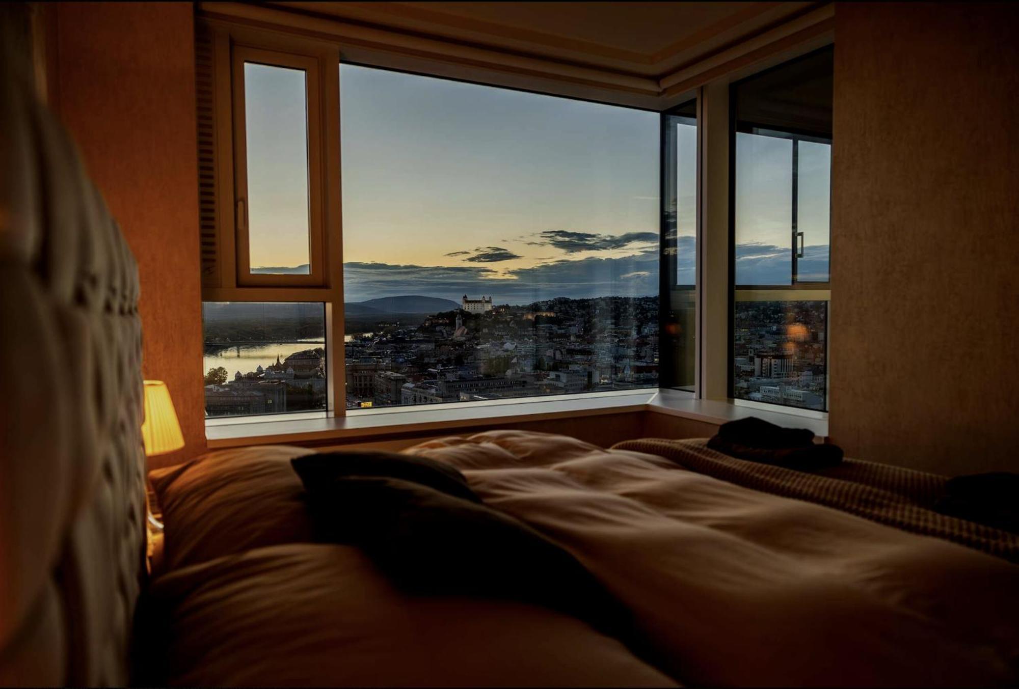 Magna Vita Apartment Братислава Екстериор снимка